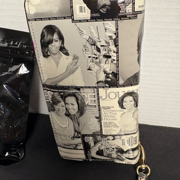 Michelle Obama double, zipper wrist strap wallet and mask - Picture 5 of 13